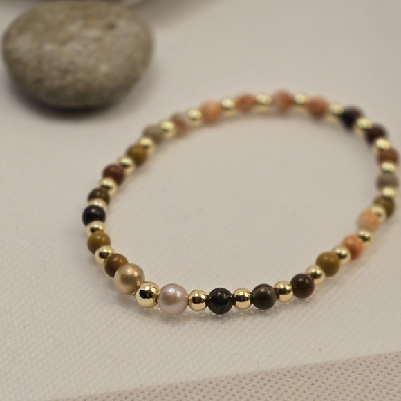 Stretchy bracelet - Picture 12 of 13